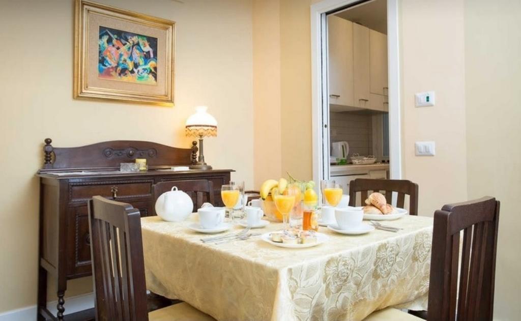 Longhi Holidays House ローマ 部屋 写真